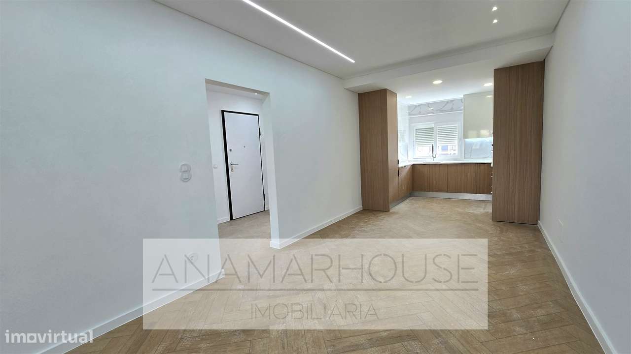 T3 Remodelado com varandas na Amadora, Mina De Água - Grande imagem: 2/24