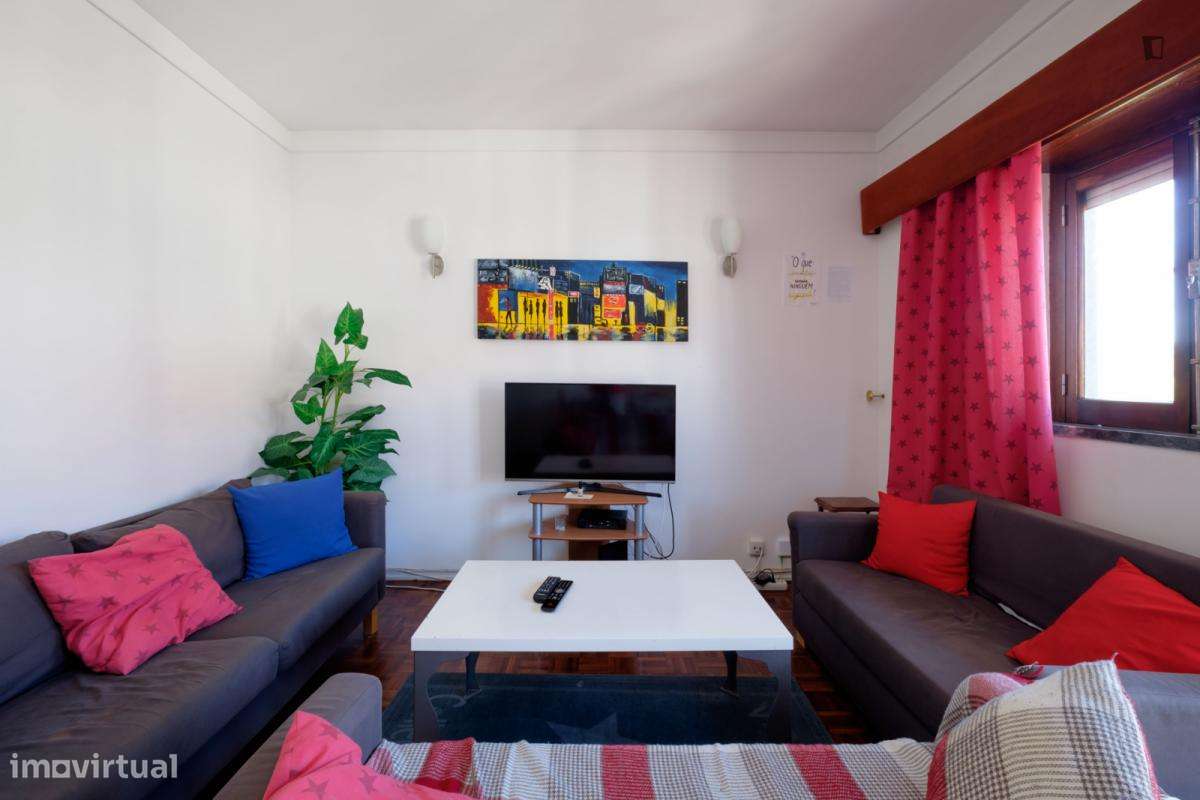 Quarto - localizado em Olivais Coimbra - Grande imagem: 4/49