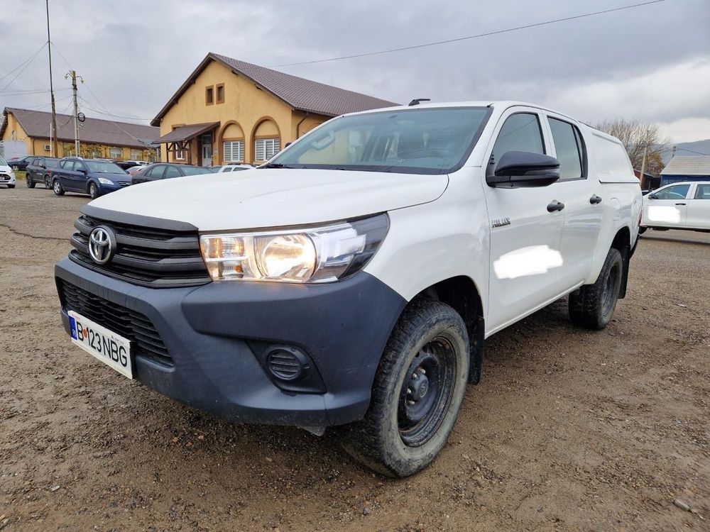Toyota Hilux VIII [2015 - Prezent] 4x4 Double Cab M/T Style 2020