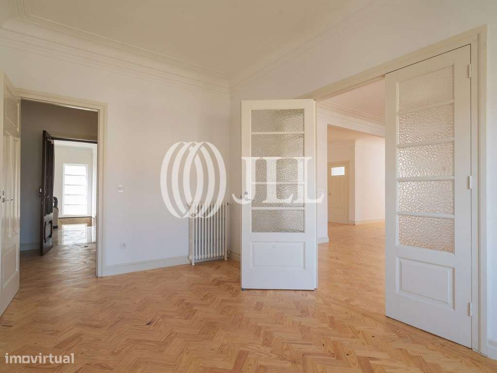 Apartamento T5, com pátio, junto ao Mercado do Bolhão - Grande imagem: 5/26