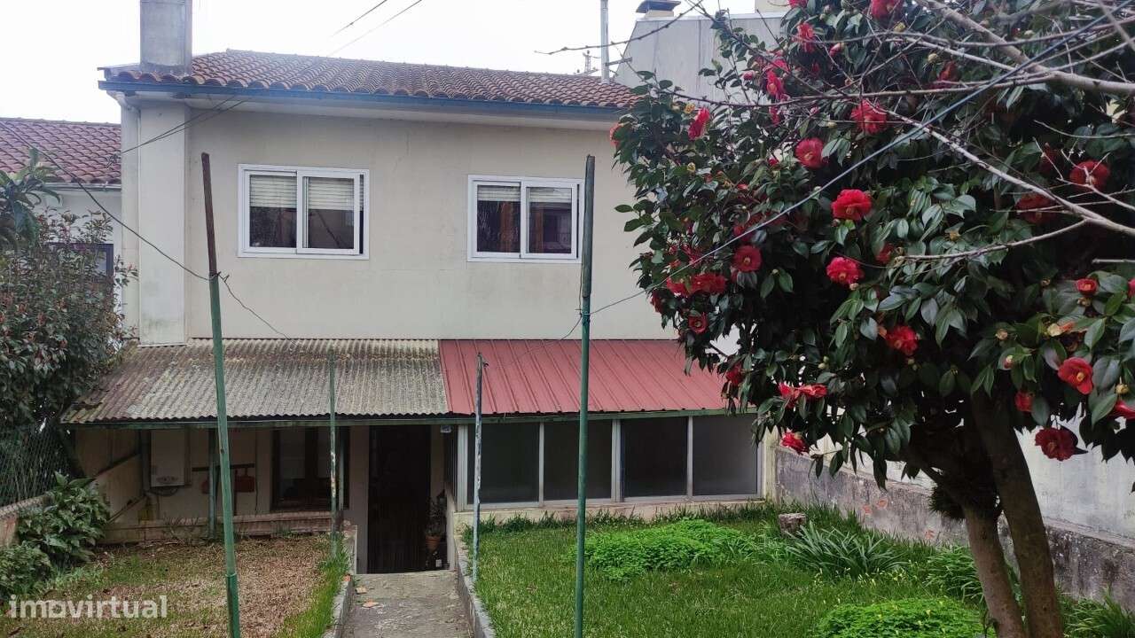 Moradia em banda V4 em S.João da Madeira-23