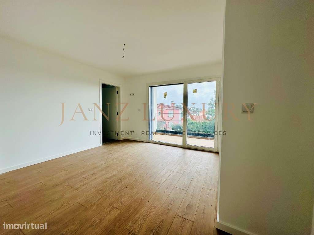 Moradia T4 com Piscina e 300m² Jardim em Manique | Cascais | Garage...-18