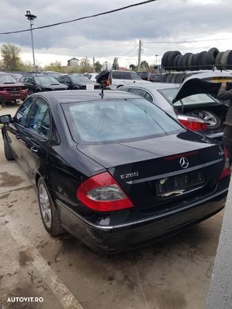 Dezmembrez mercedes w211 E280cdi fabricatie 2007 - 4