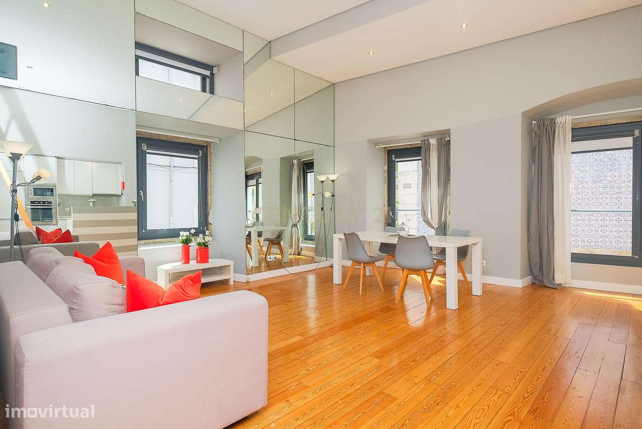 T1 único com pé direito alto + mezzanine | 81,56m² | Bairro Alto | Pot-3