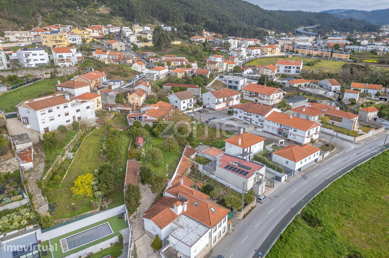 Terreno Urbano com Projeto para 6 Apartamentos-12