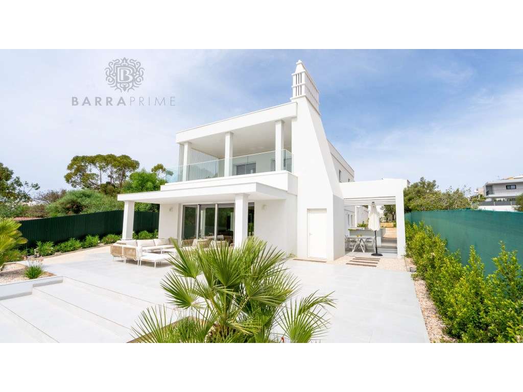 Moradia com 5 Quartos e Piscina Privada para Arrendamento Anual em ... - Grande imagem: 5/47