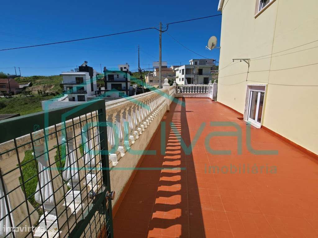 Moradia Independente com terreno, muito bem localizada com vista pa...-6