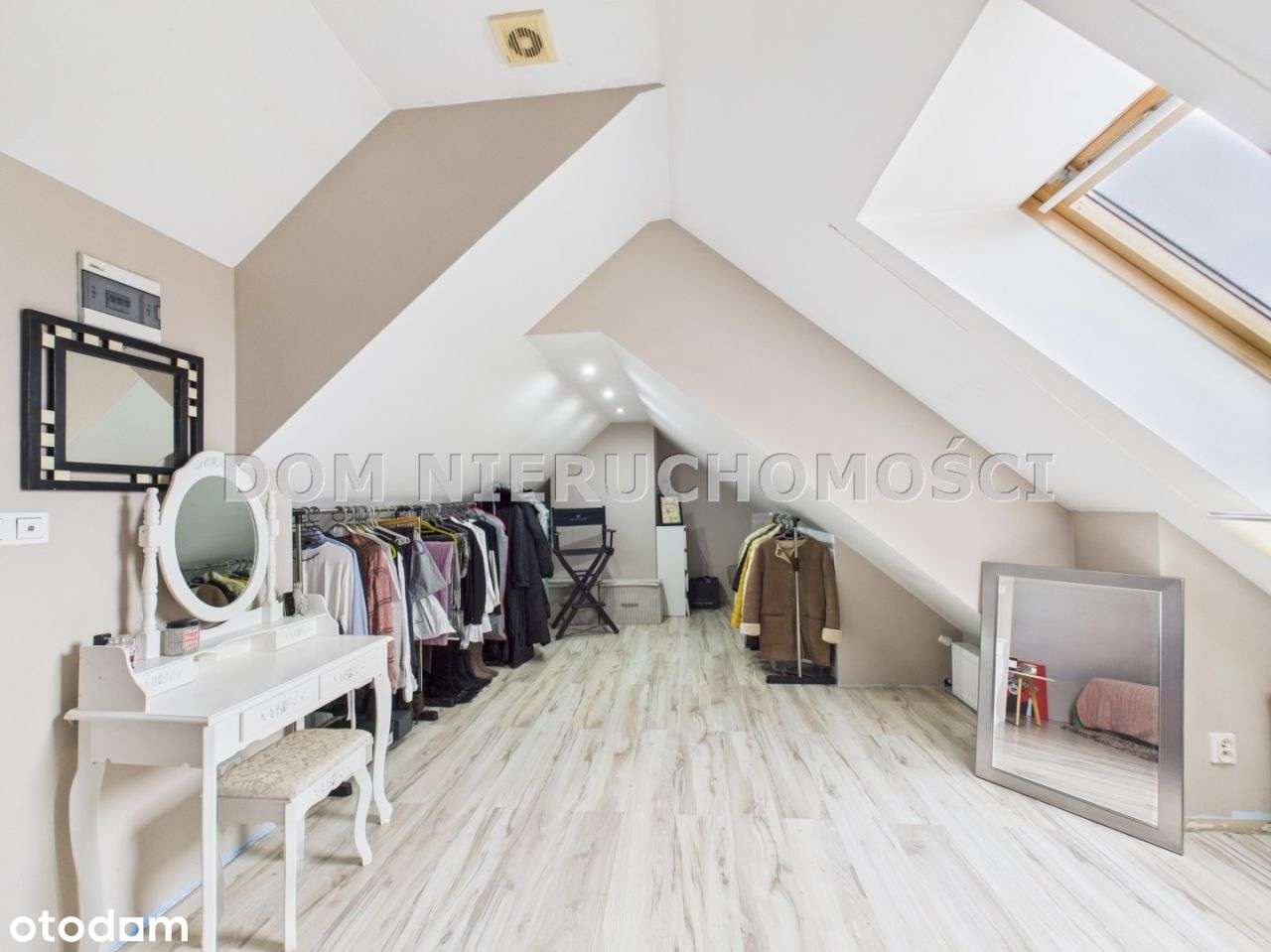 Dwupoziomowe mieszkanie w okolicy jeziora Bartąg!-16