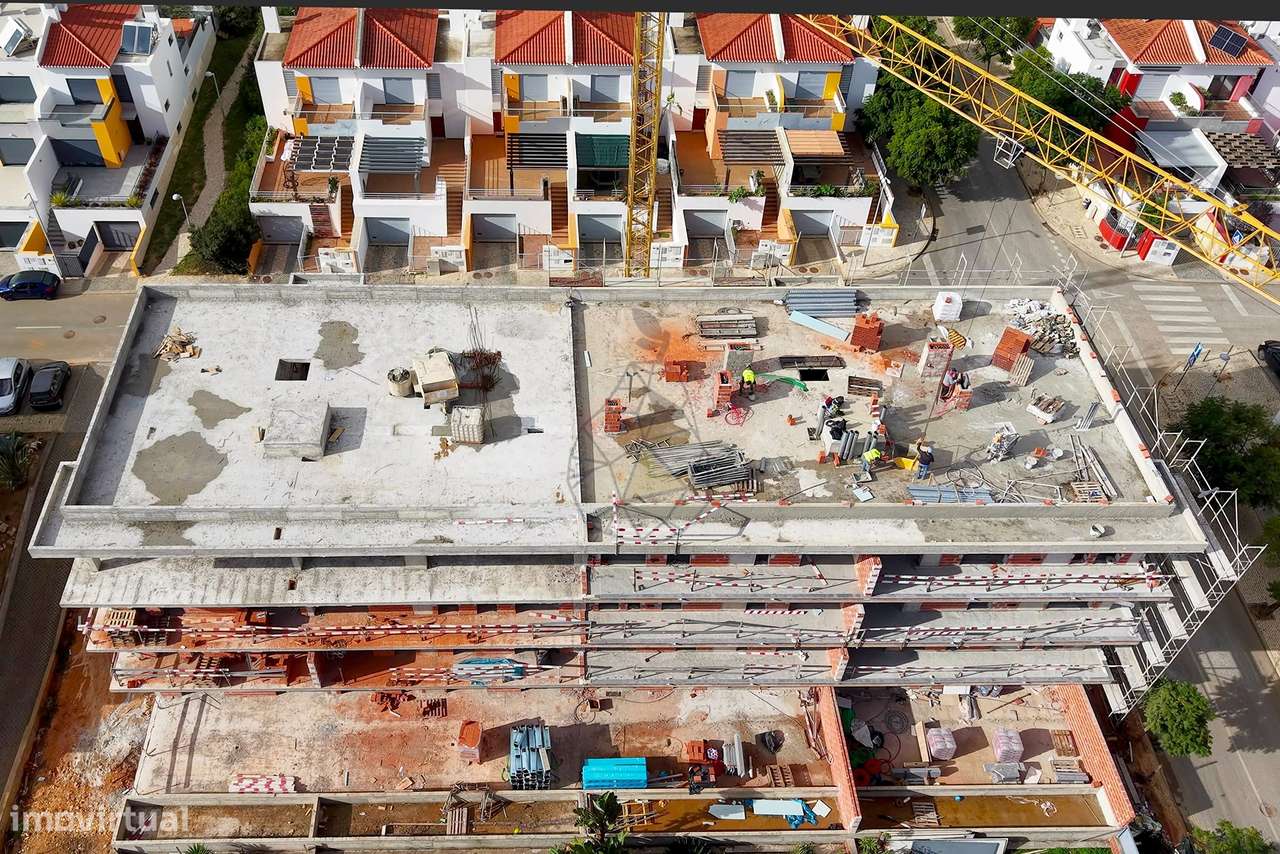 Apartamentos T2 e T3 com estacionamento Novos para venda em Portimão - Grande imagem: 2/24