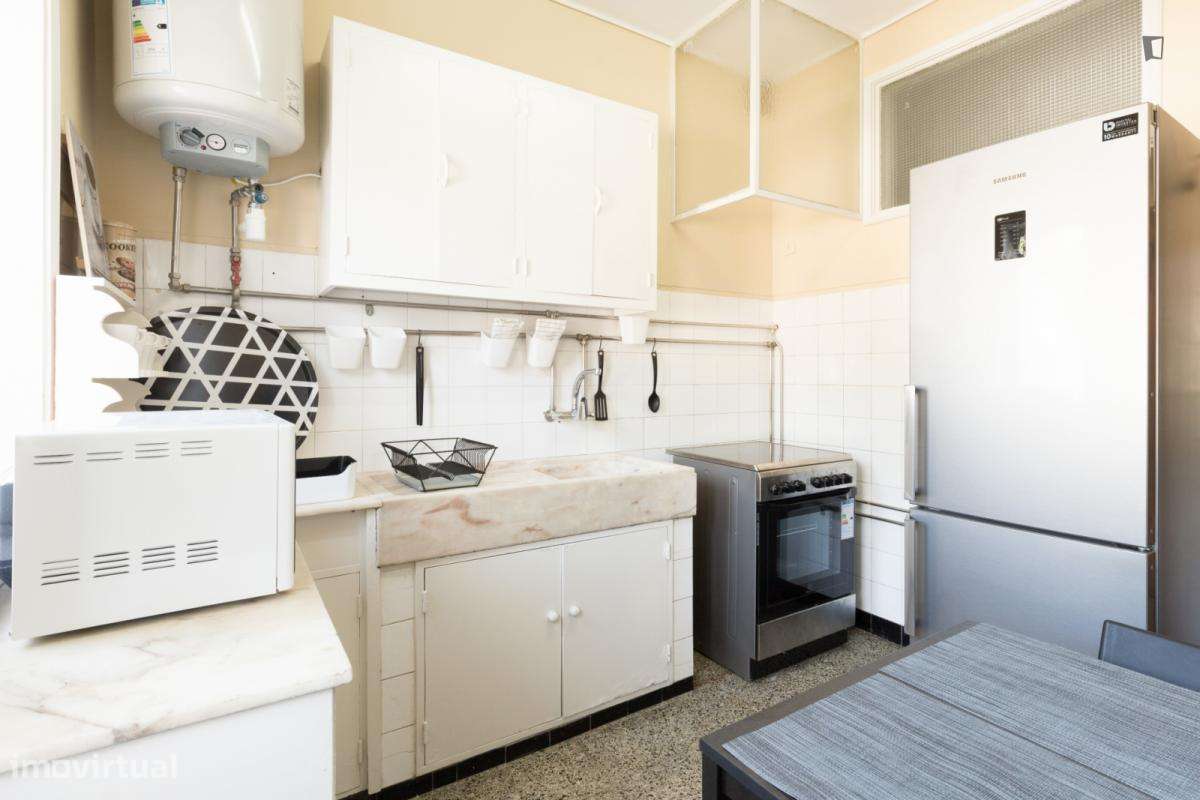 Quarto - localizado em São Mamede de Infesta Porto - Grande imagem: 3/13