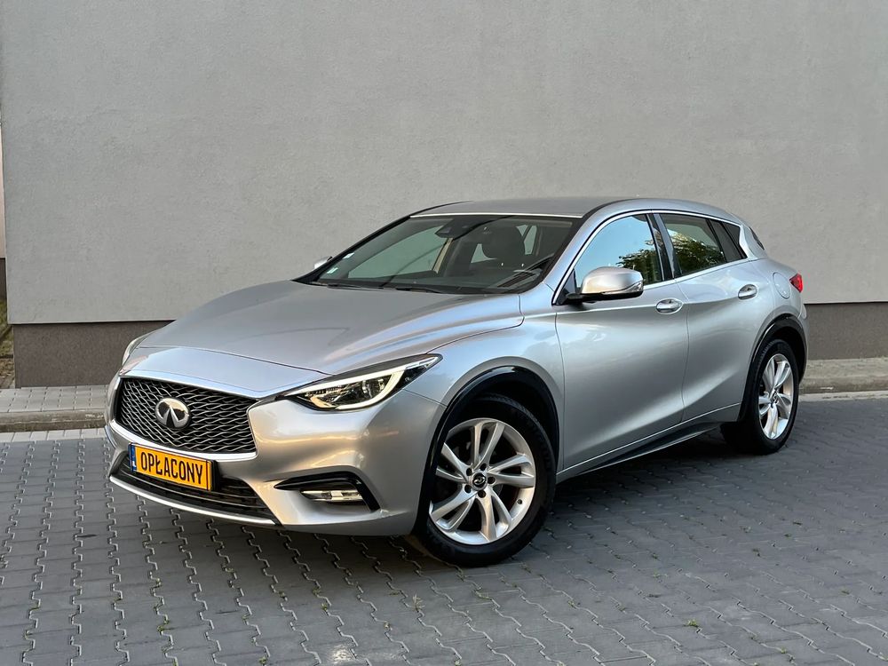 Infiniti Q30 2017