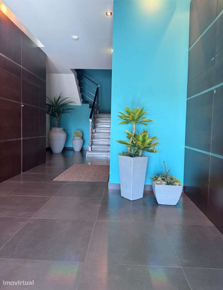 T2 com varanda, garagem e terraço no Entroncamento-14