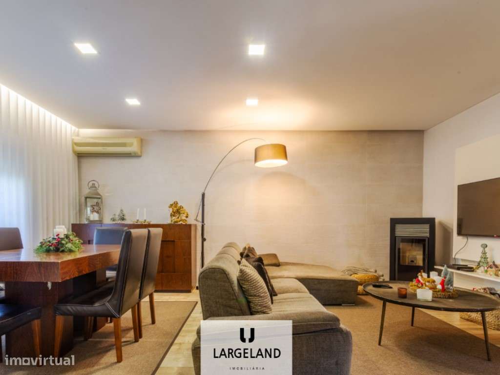 Moradia T4 isolada - Oliveira de Azeméis - Grande imagem: 4/23