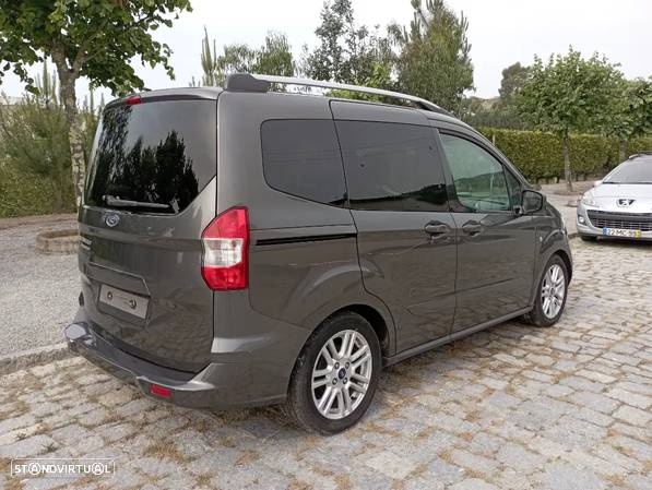 Ford Tourneo Courier1.5 Tdci 2017 para Peças - 4