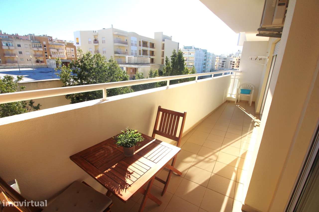 Armação de Pêra T1 Semi-Novo com Piscina, Garagem, 450 mt da Praia-12