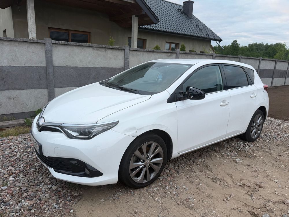 Toyota Auris II 1.8 HSD Luna 2016