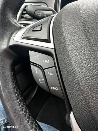 Ford Mondeo 2.0 TDCi Powershift - 13