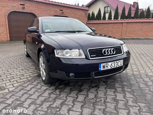 Audi A4 - 1