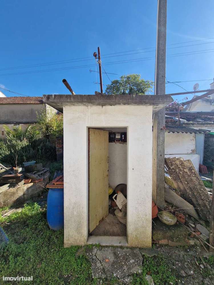 Terreno Misto com Elevado Potencial de Investimento-12