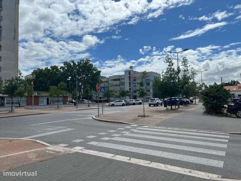 Apartamento T3 em Santo António da Charneca, Barreiro - Grande imagem: 5/9