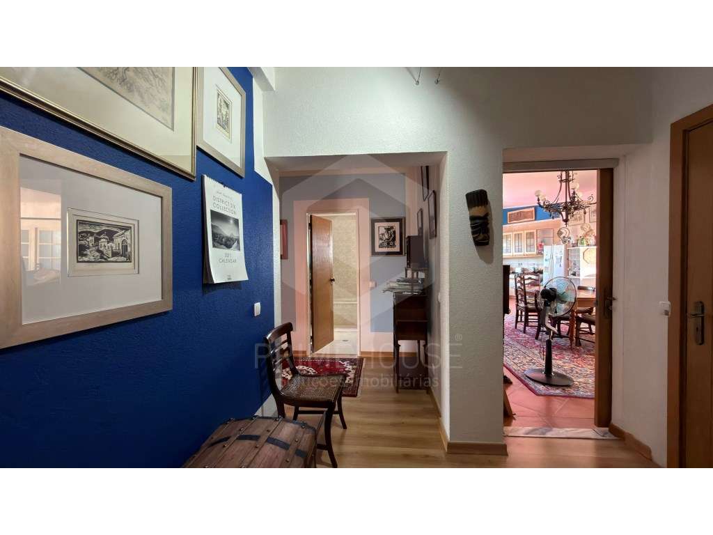 Villa T9 Exclusiva em Ferragudo com Alto Potencial de Rendimento-44