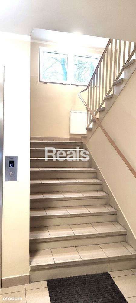 Kawalerka Muranów Śródmieście, balkon, komórka-7