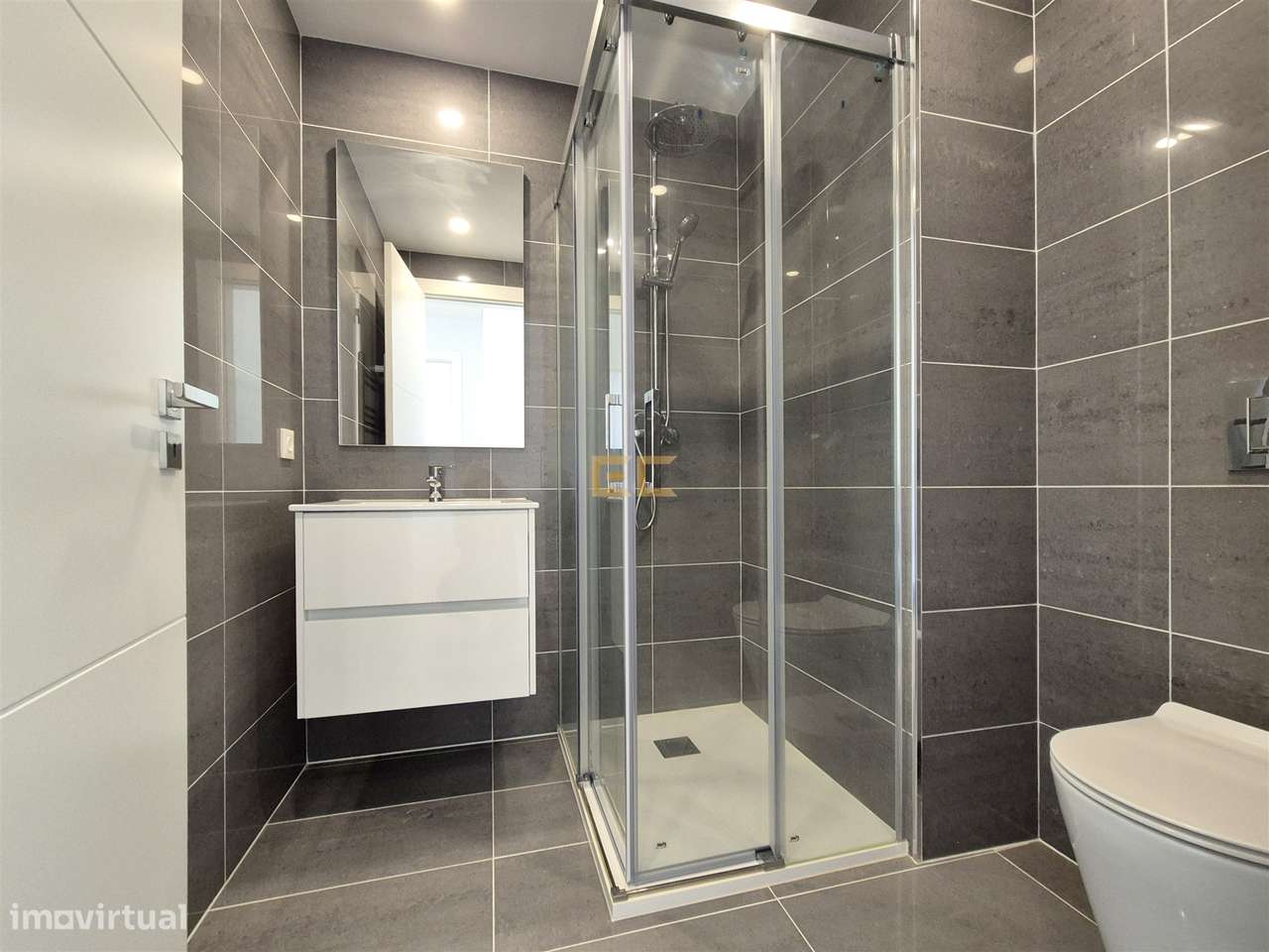 Apartamento T3 novo, com garagem, para venda na Figueira da Foz- Buarc-31