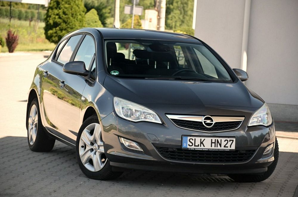 Opel Astra J (2009-2019) 2011