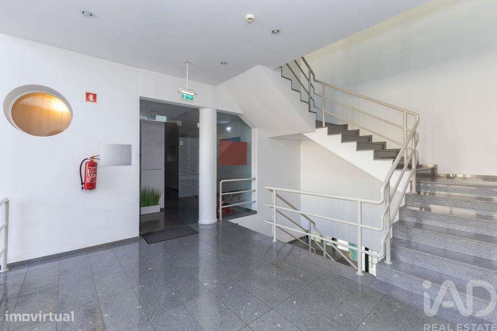 Prédio em Moreira - Grande imagem: 4/25