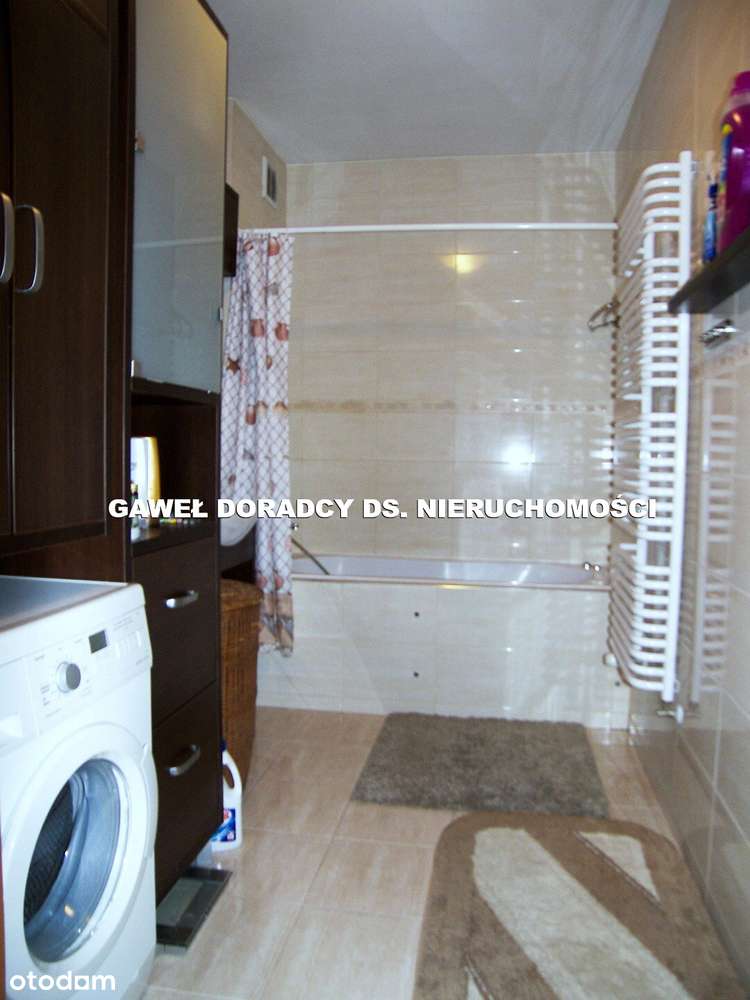 Nowoczesny budynek na Mokotowie.-5