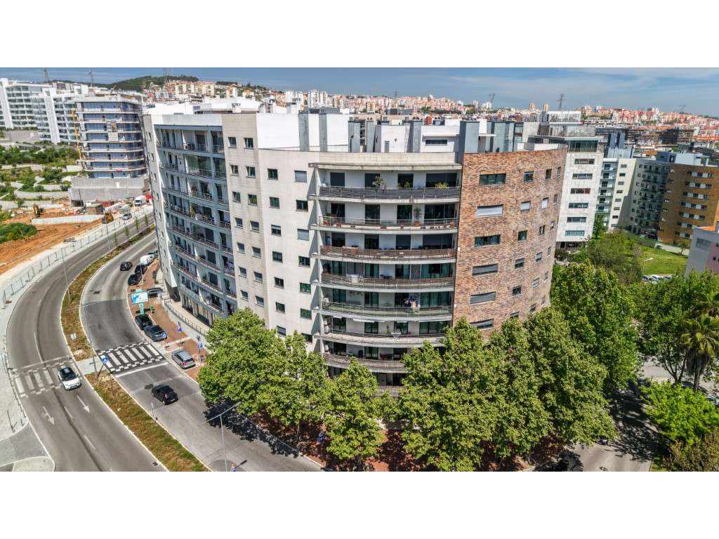T3 com garagem e varanda com 23m2 - Colinas do Cruzeiro, Odivelas-26