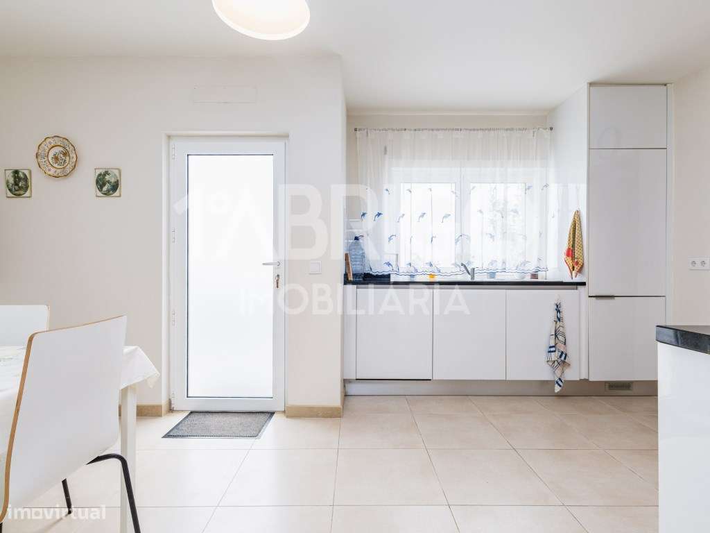 T4 Duplex no centro da Marinha Grande-26