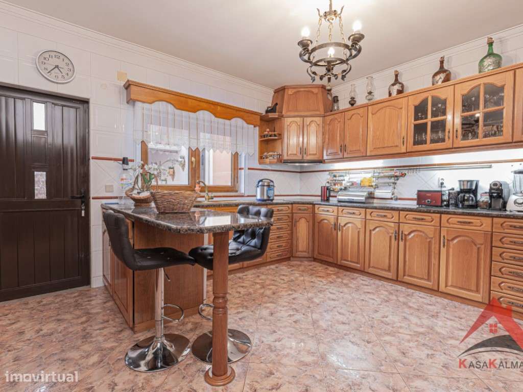 Moradia Isolada T4 com Aproveitamento de Sótão - Quinta do Conde-12