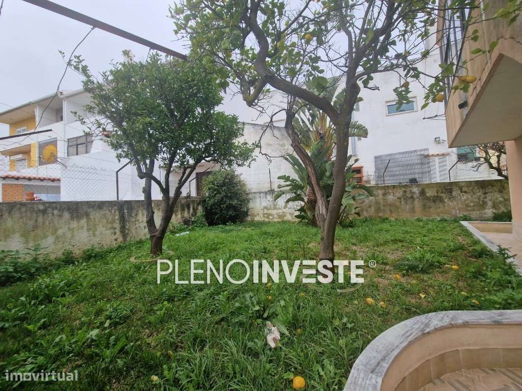 Moradia V3 com Garagem em Vale Milhaços-35