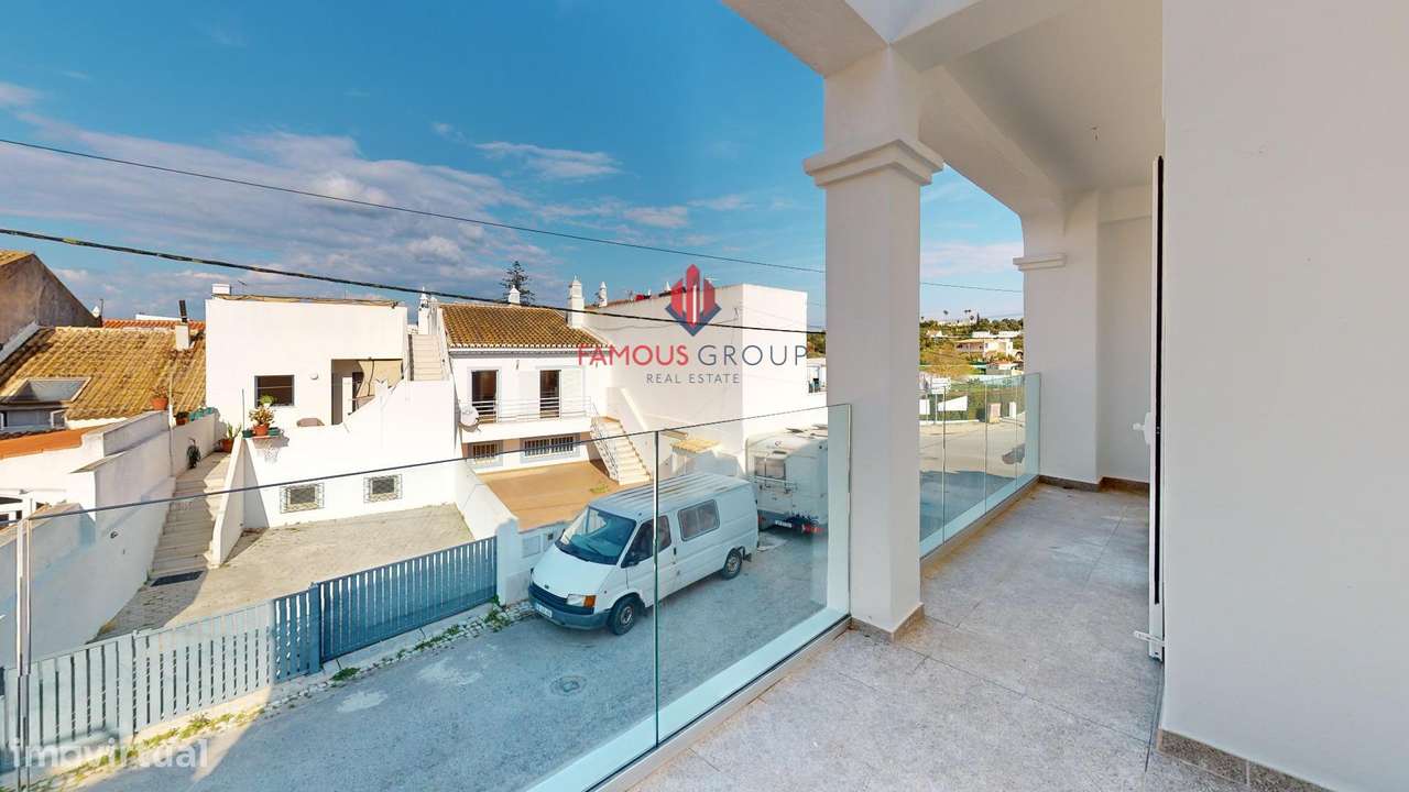 Moradia T5 totalmente remodelada - Montes de Alvor - Grande imagem: 3/56