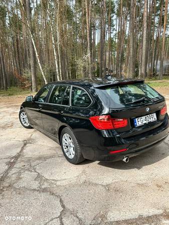 BMW Seria 3 318d Touring Sport Line - 19