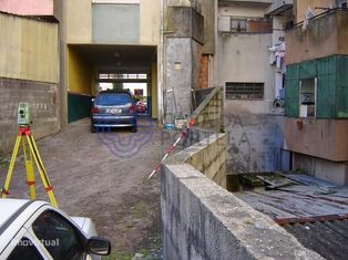 Garagem com Projecto Aprovado de apartamento T1+1 e logradouro com ane - Grande imagem: 4/17