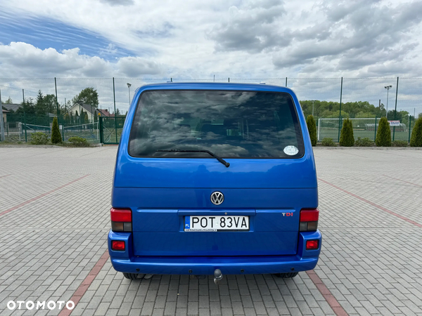 Volkswagen Multivan - 12