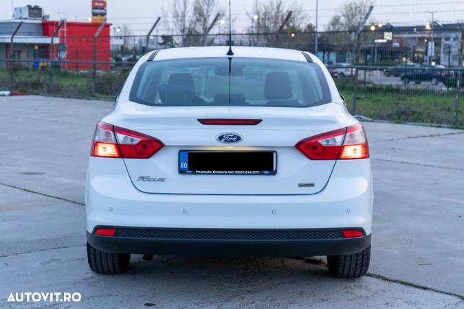 Ford Focus 1.0 EcoBoost Start Stop Titanium - 10