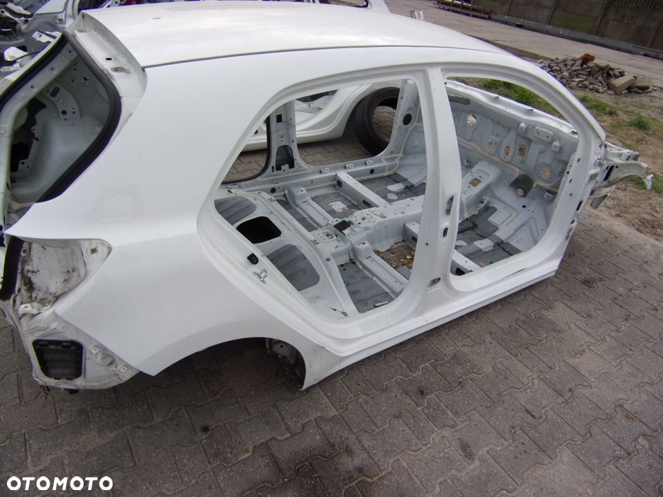 KIA RIO IV 17- ĆWIARTKA BŁOTNIK PRAWY TYŁ - 1