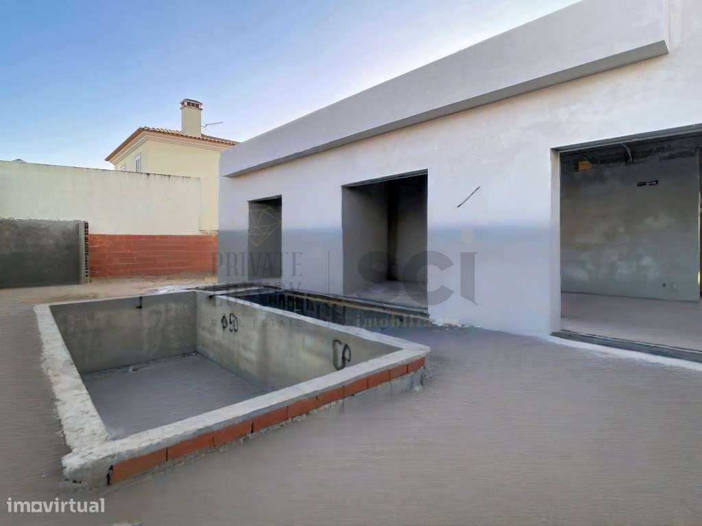 Moradia T4 Azeitão Térrea Isolada com Garagem Piscina-22