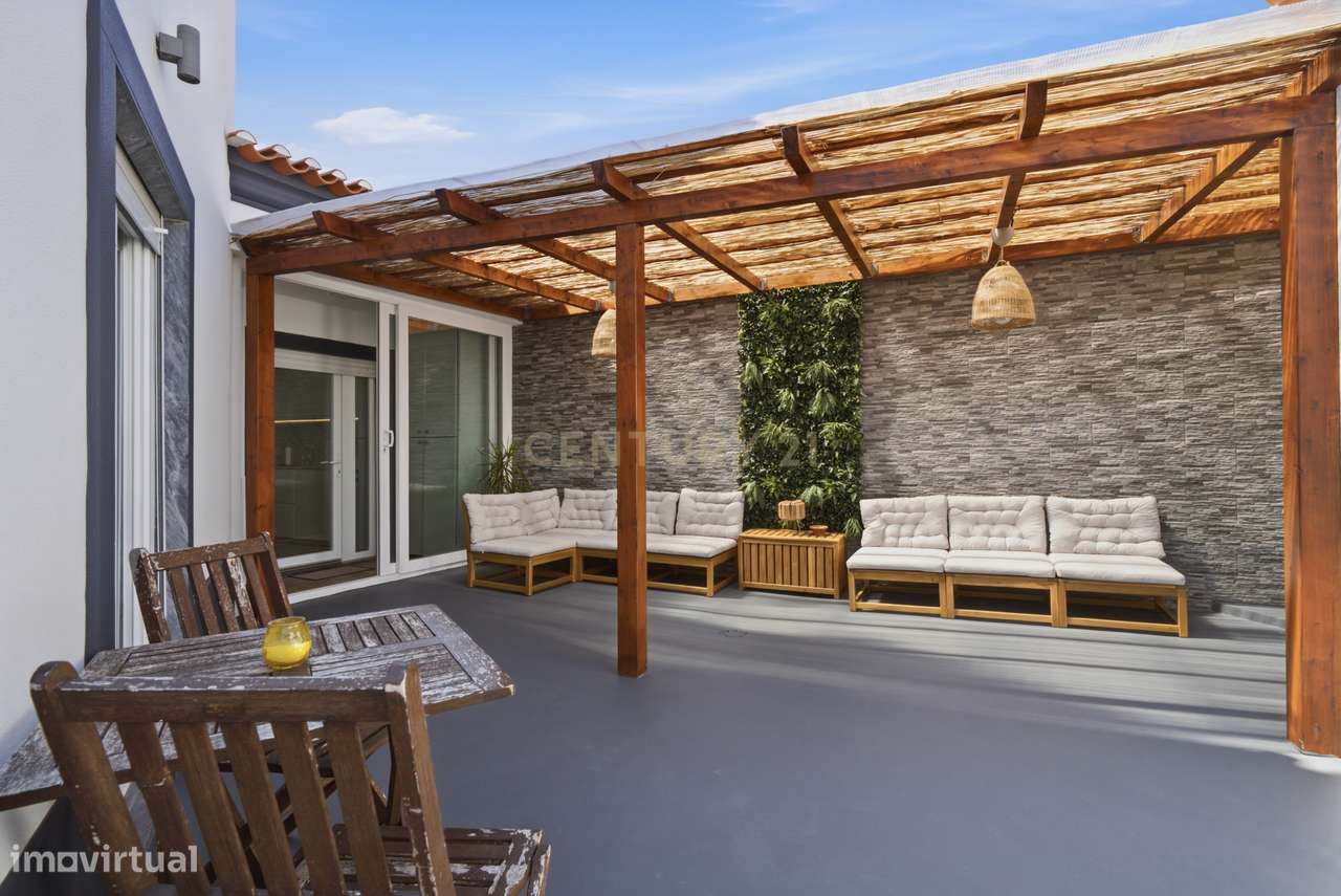 Moradia T3+1 Totalmente Remodelada  em 2026 com Piscina, Painéis Solar-12