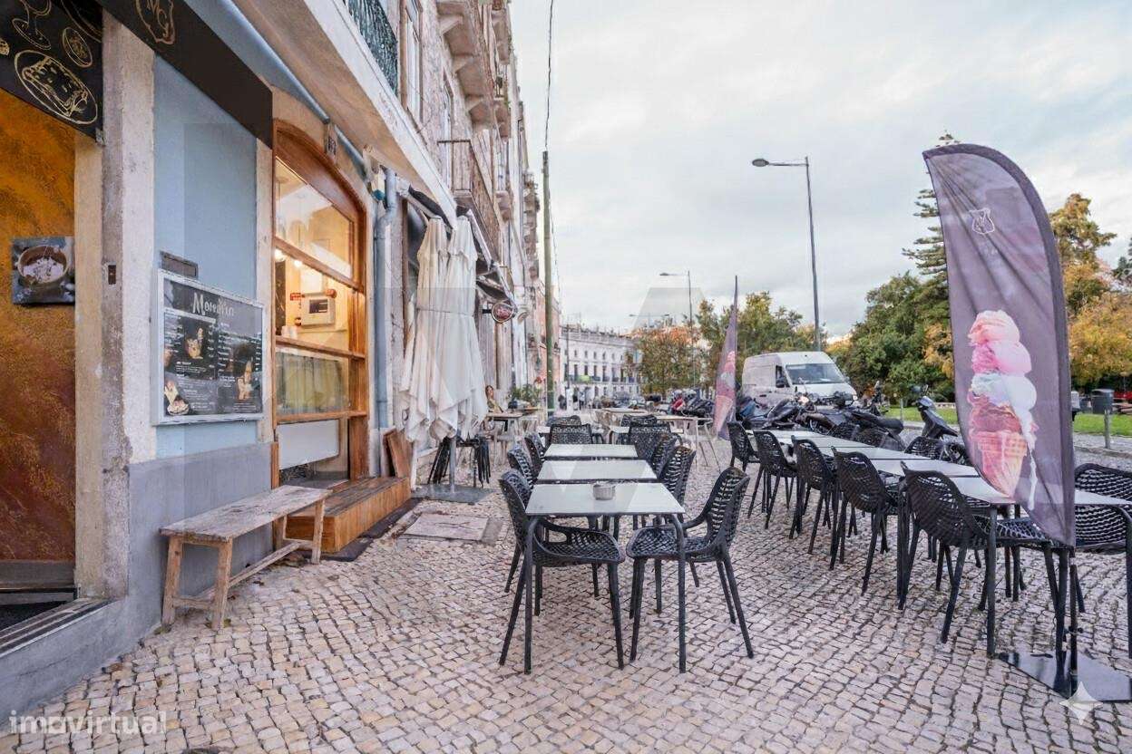 Gelataria com decoração de luxo e licença de esplanada aprovada - Grande imagem: 3/13