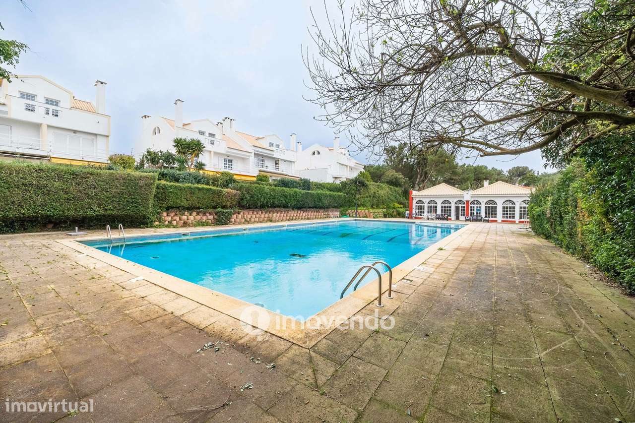 Moradia T5+2 com garagem, em condomínio com piscina, em Murches-47