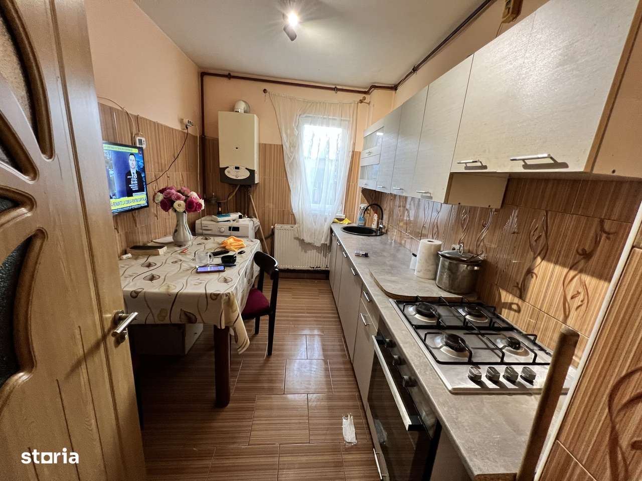 VAND apartament 2 camere semidecomandat,zona Calea Cisnadiei - Imagine principală: 4/5