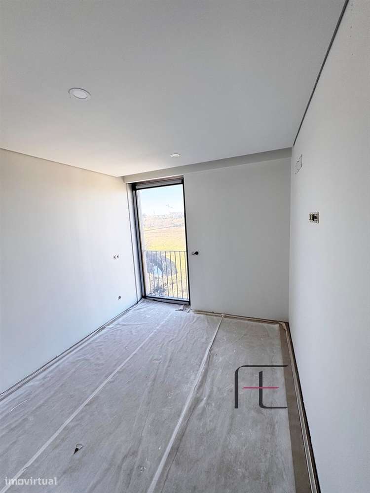 T1+1 Novo em São Mamede | Polo Universitário | Hospital S. João - Grande imagem: 5/32