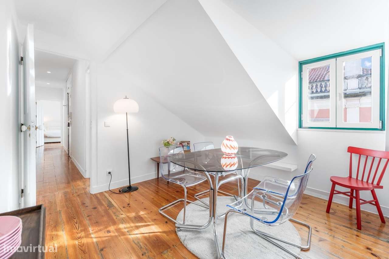 Apartamento T2 com varanda, Príncipe Real, Lisboa-20