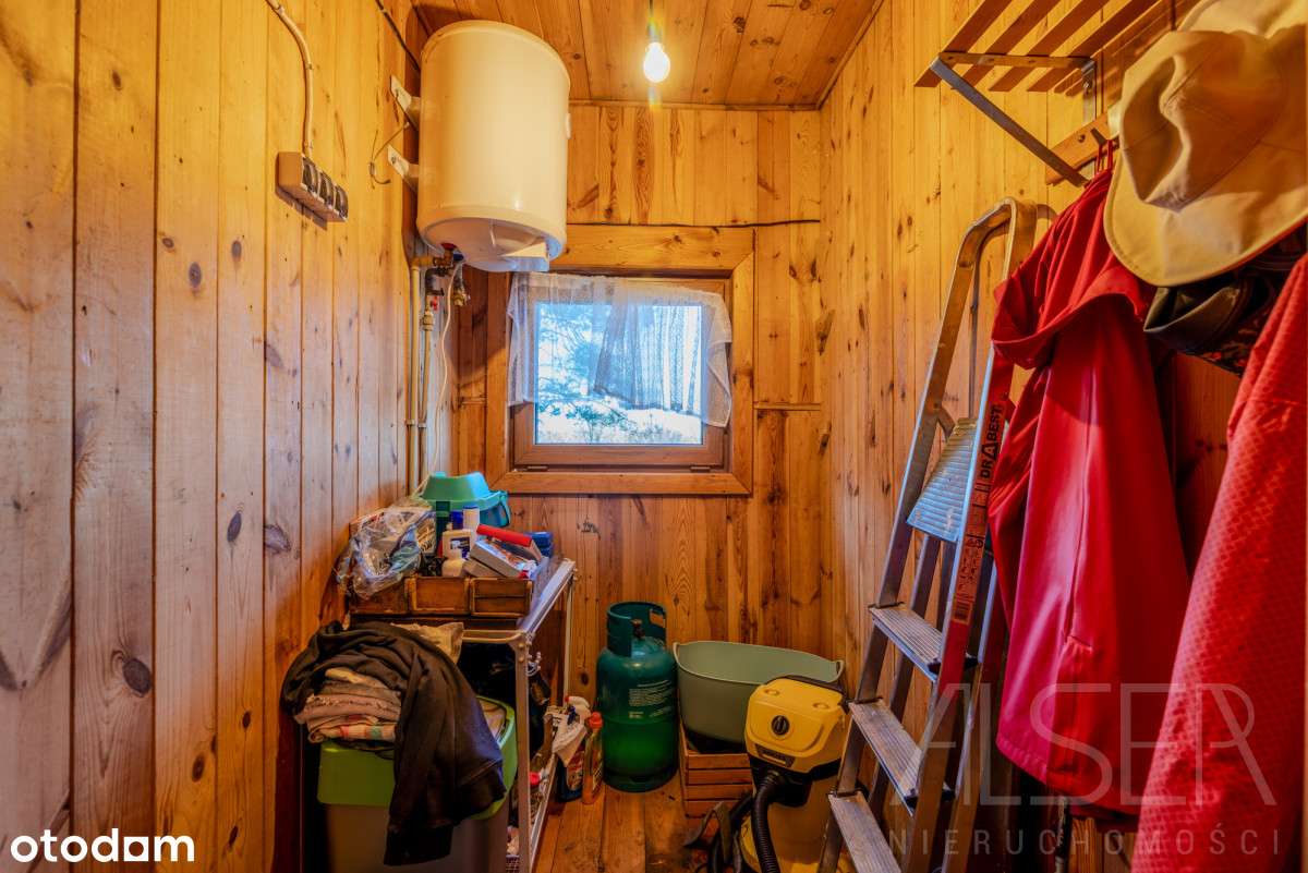 Dom z własnym stawem w ostatniej linii zabudowy-8