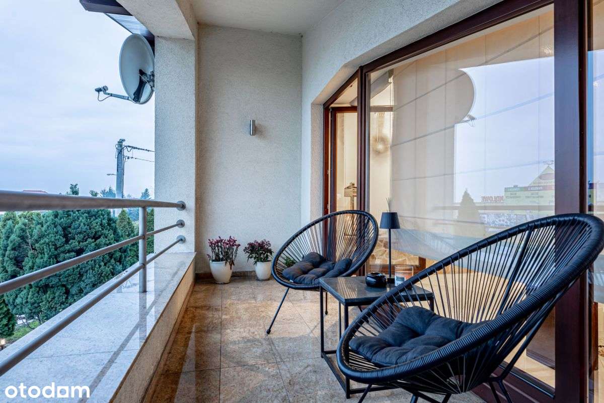 Elegancki dom z częścią biurowo-magazynową-17