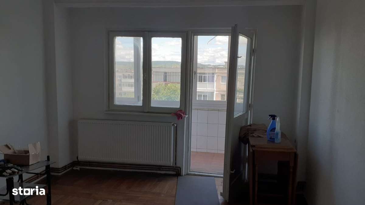 Apartament 3 camere – Prundu, Pitesti| Decomandat | Etaj 4 | Centrală - Imagine principală: 5/5